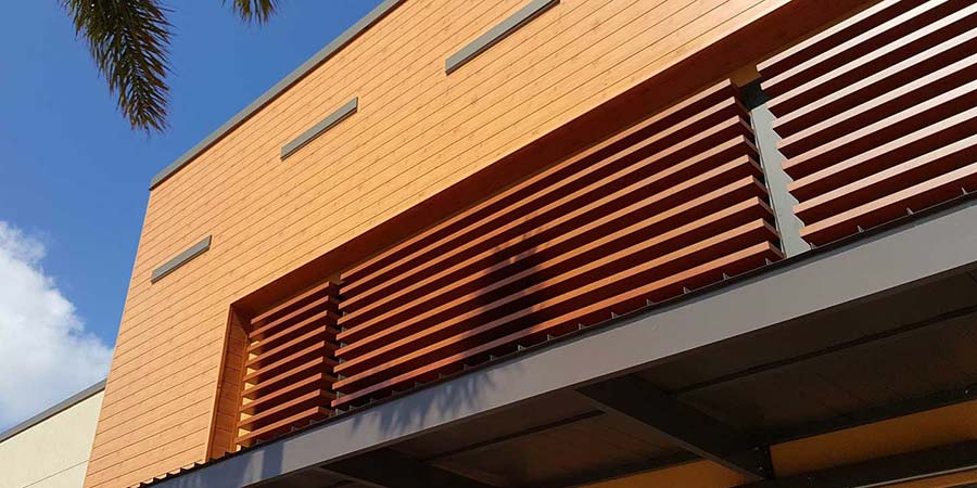 Shopping center with Knotwood cladding